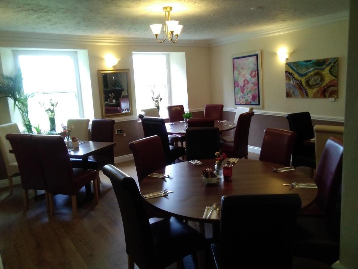 The Pack O' Cards Hotel Combe Martin Bagian luar foto